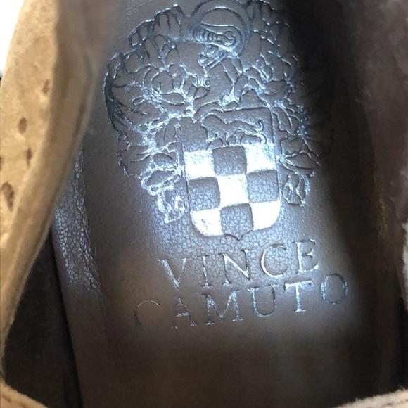 Vince Camuto Tan V-Sides Back Zip Block Heel Suede Ankle Boots 8M - Picture 12 of 16